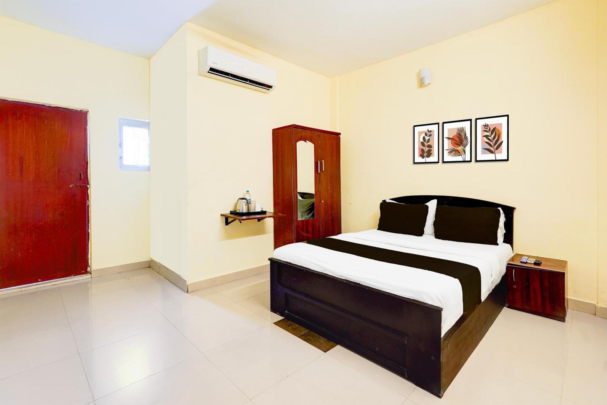 Super O Ecr Injambakkam Formerly Nimalan Residency Hotel